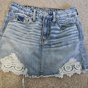 American Eagle Outfitters Blue Denim Skirt with Lace Trim Size 0